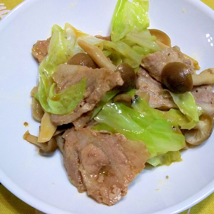 豚バラ・ｷｬﾍﾞﾂ・しめじ、塩麹甜麺醤酒炒め